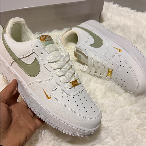 Nike White Sneakers - Picture 4 of 5